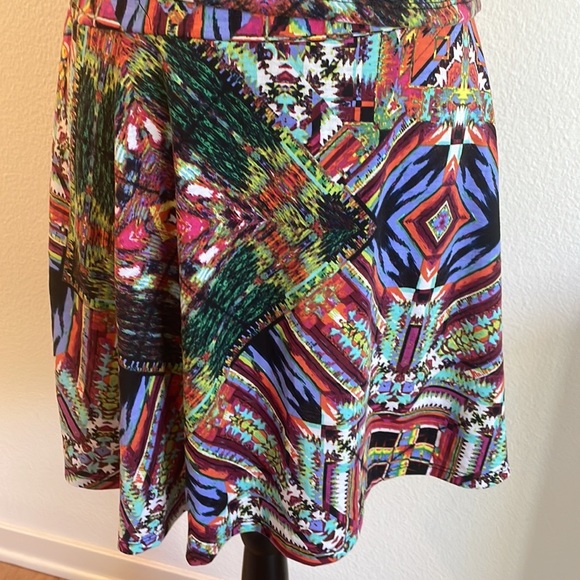 Hypnotik Funky Patterned Coord Set - Size XL - Picture 4 of 4